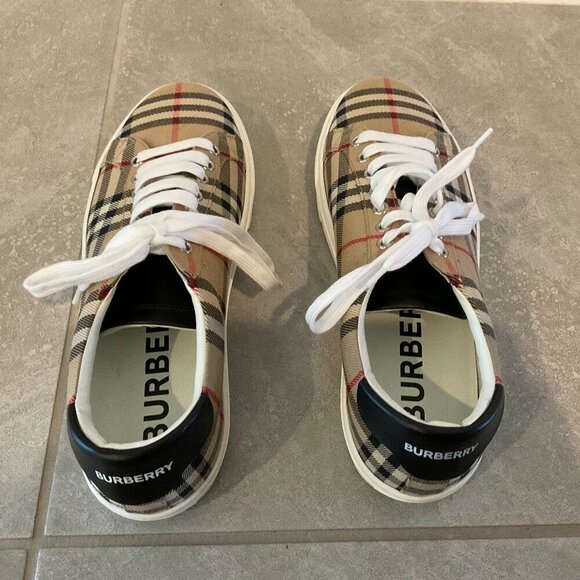 Men Burberry Rangleton Check Low Top Sneakers size 42 - Picture 1 of 5